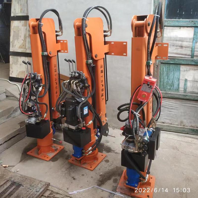 瓦房店市重汽蓝牌随车吊 3.2吨 国六动力强 液压驱动 农用自卸起重机